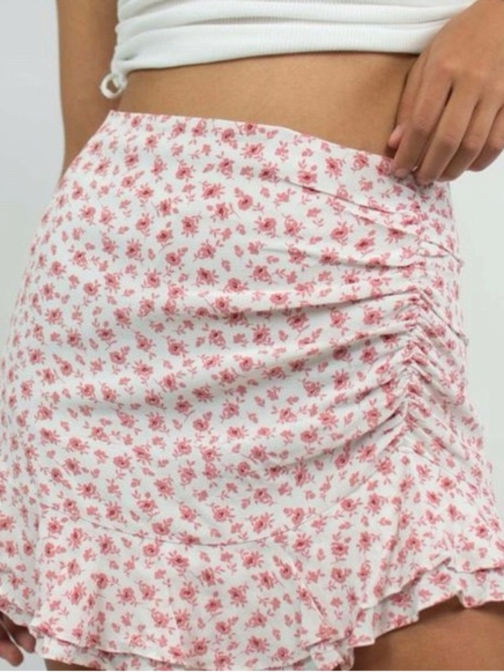 Gray Bandit Floral Ruched Mini Skirt - White with Pink Floral, Size S